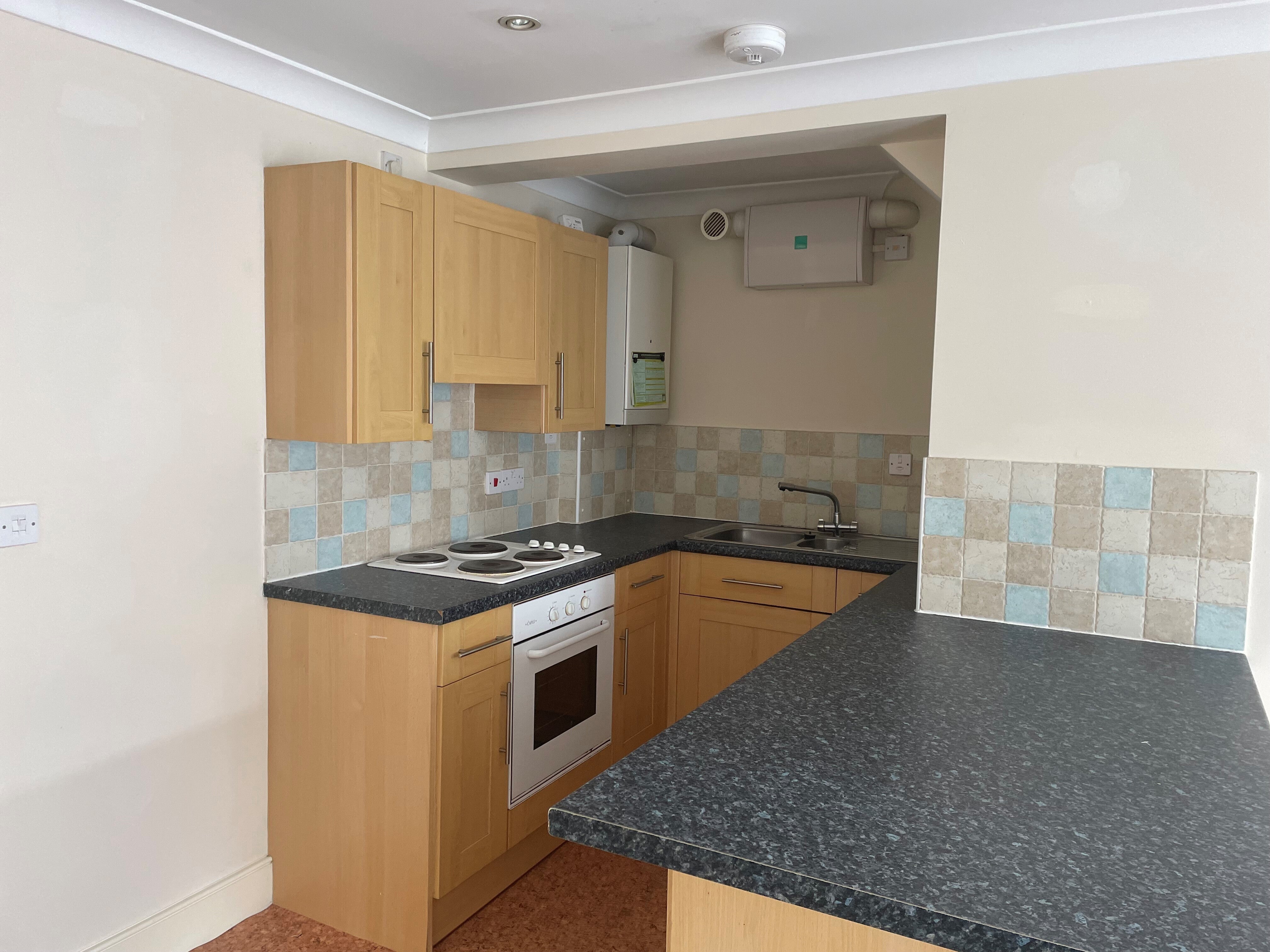 Flat The Square in Grampound Road