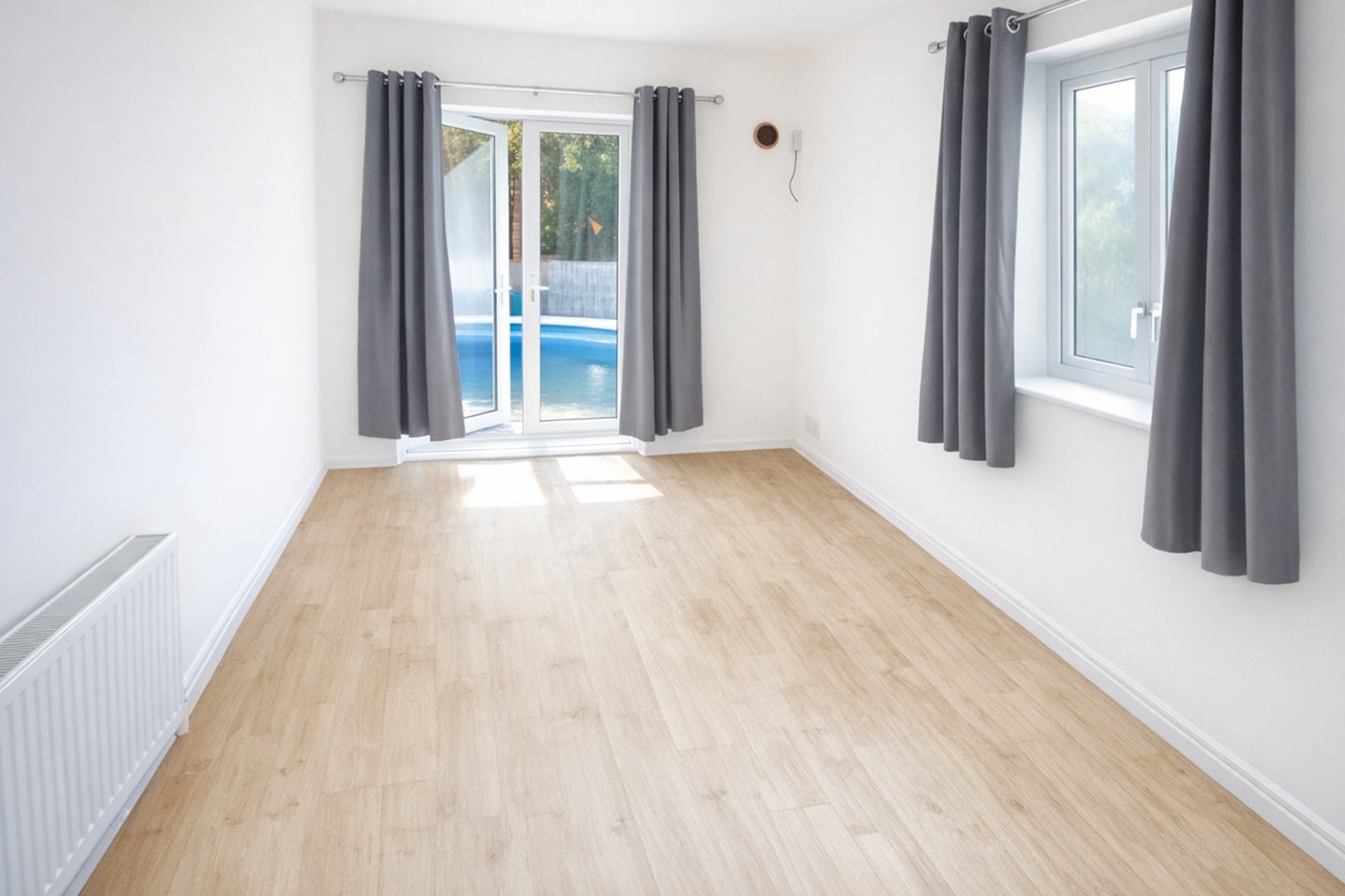 Flat Burge Street in Greater London