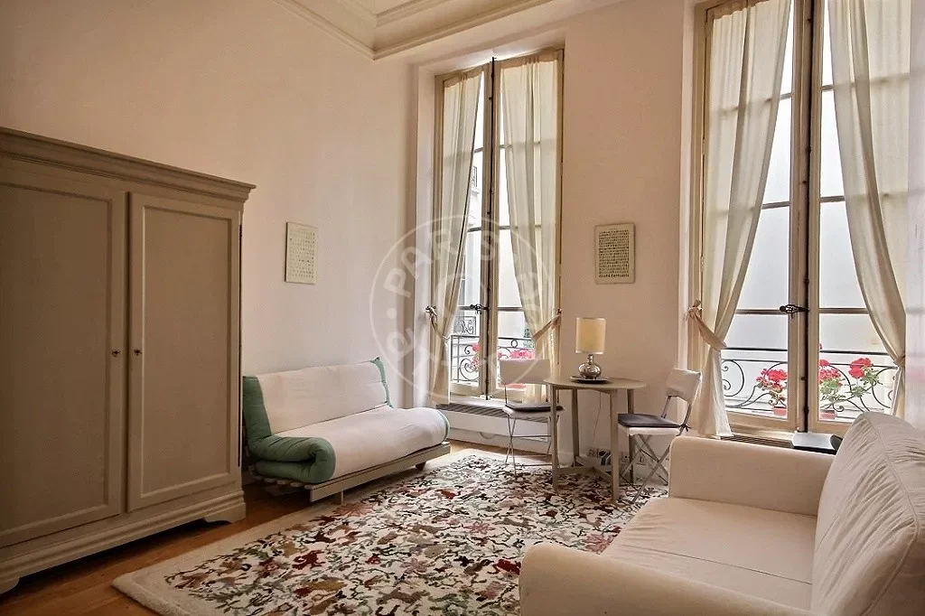Appartement Rue Saint-Joseph à Paris