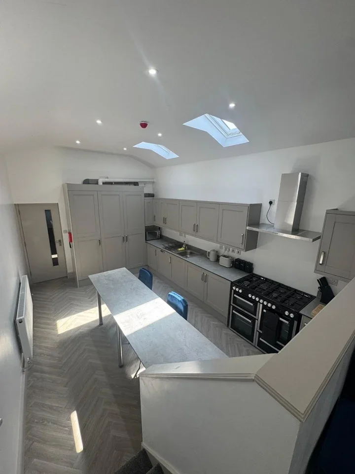 Room Pershore Road in Birmingham