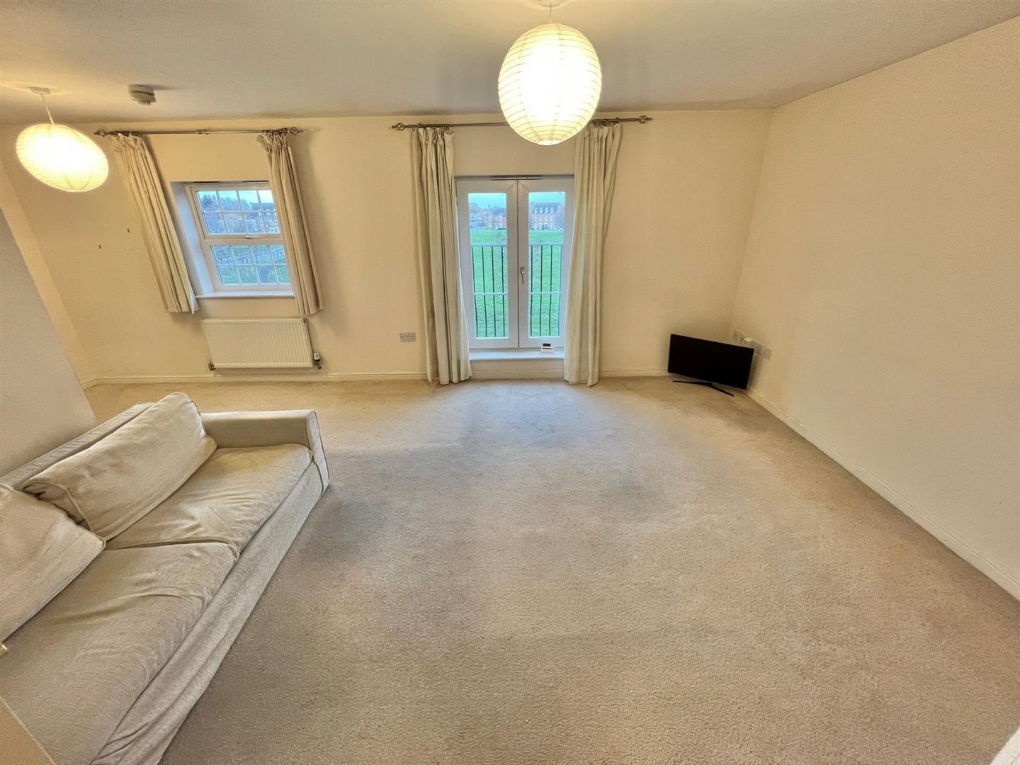 Flat Elizabeth Way in Coventry