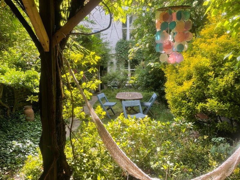 Room Amhurst Road in Greater London