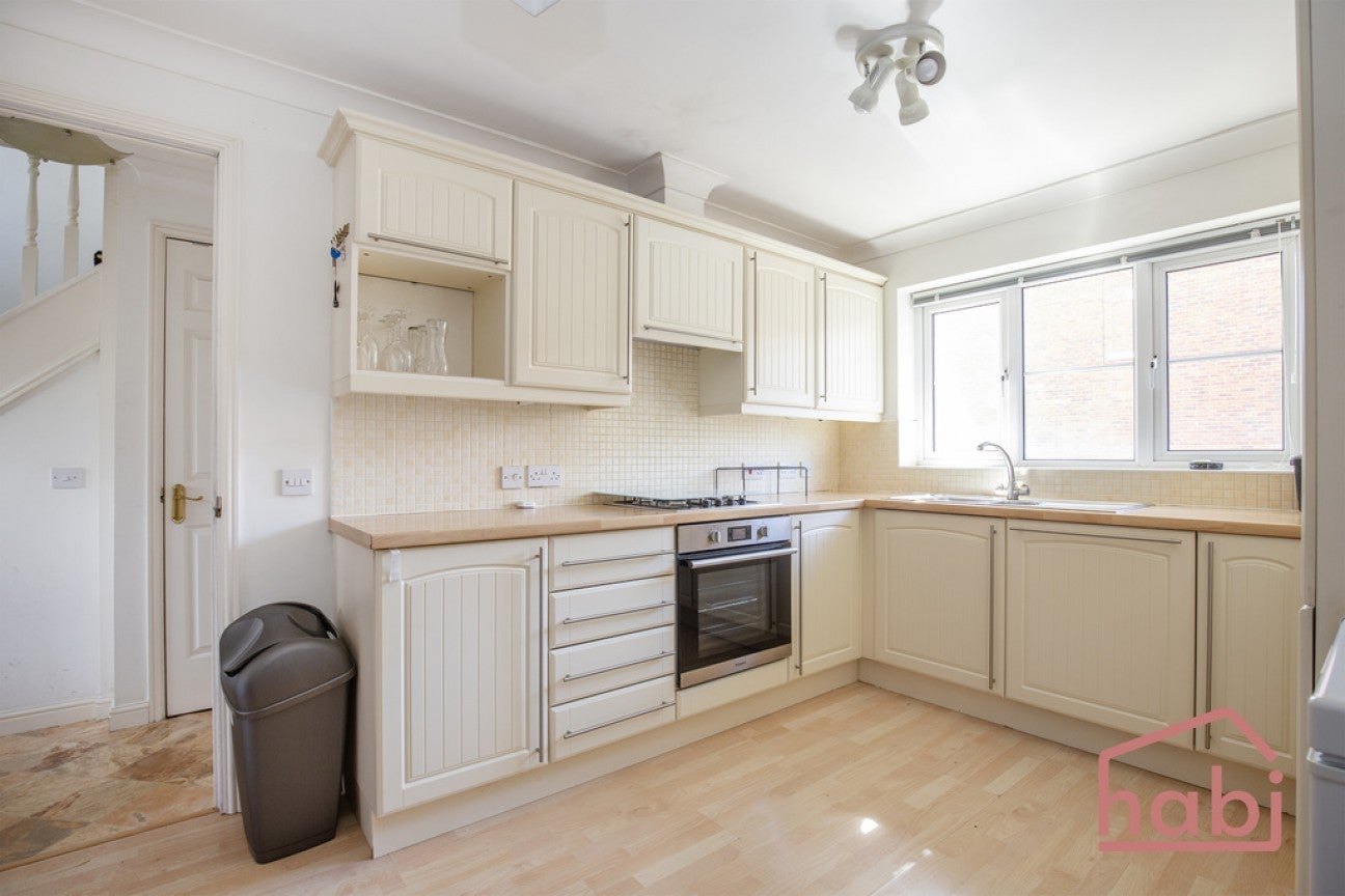 Room Finishers Road in Norwich