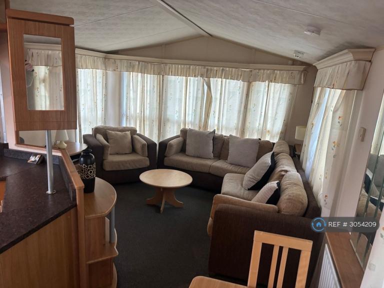Room Pomphrey Hill in Kingswood