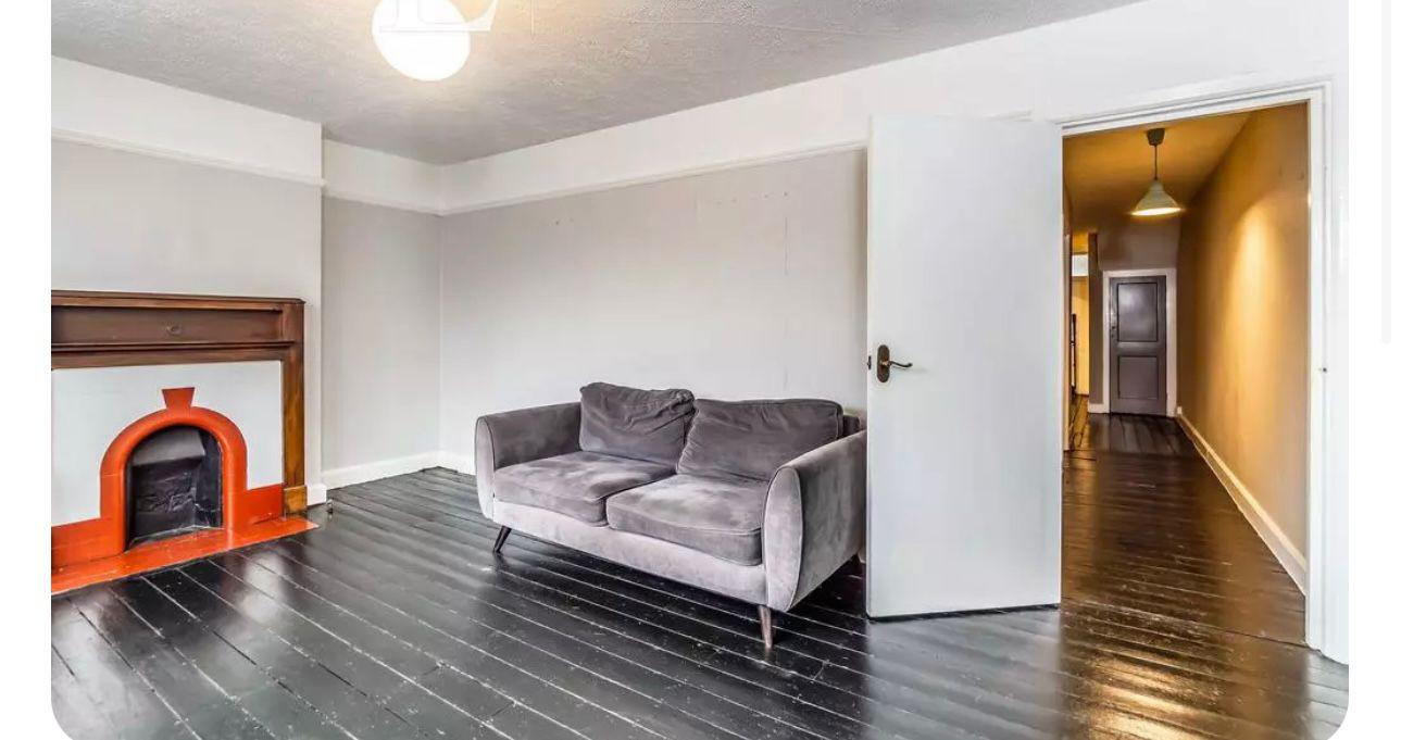Room Brighton Road in Greater London