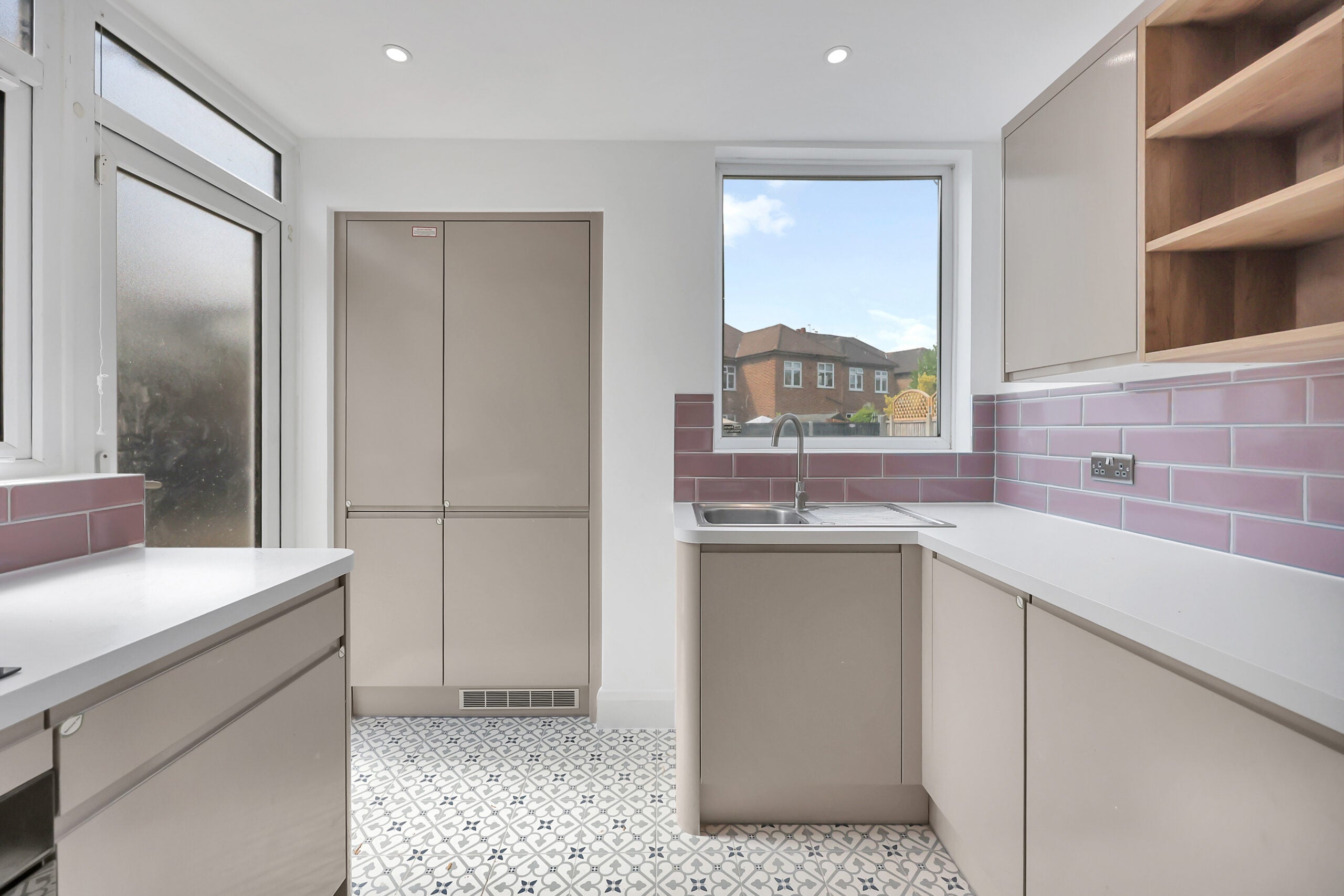 House Fairlight Close in Greater London