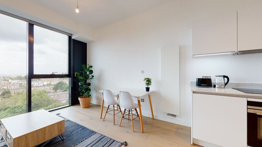 Flat Highgate Hill in Greater London