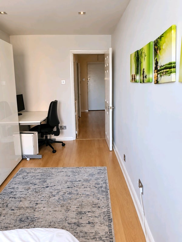 Room Inverness Mews in Greater London