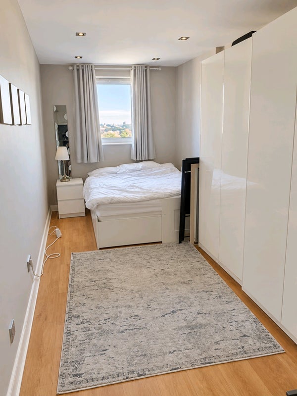 Room Inverness Mews in Greater London