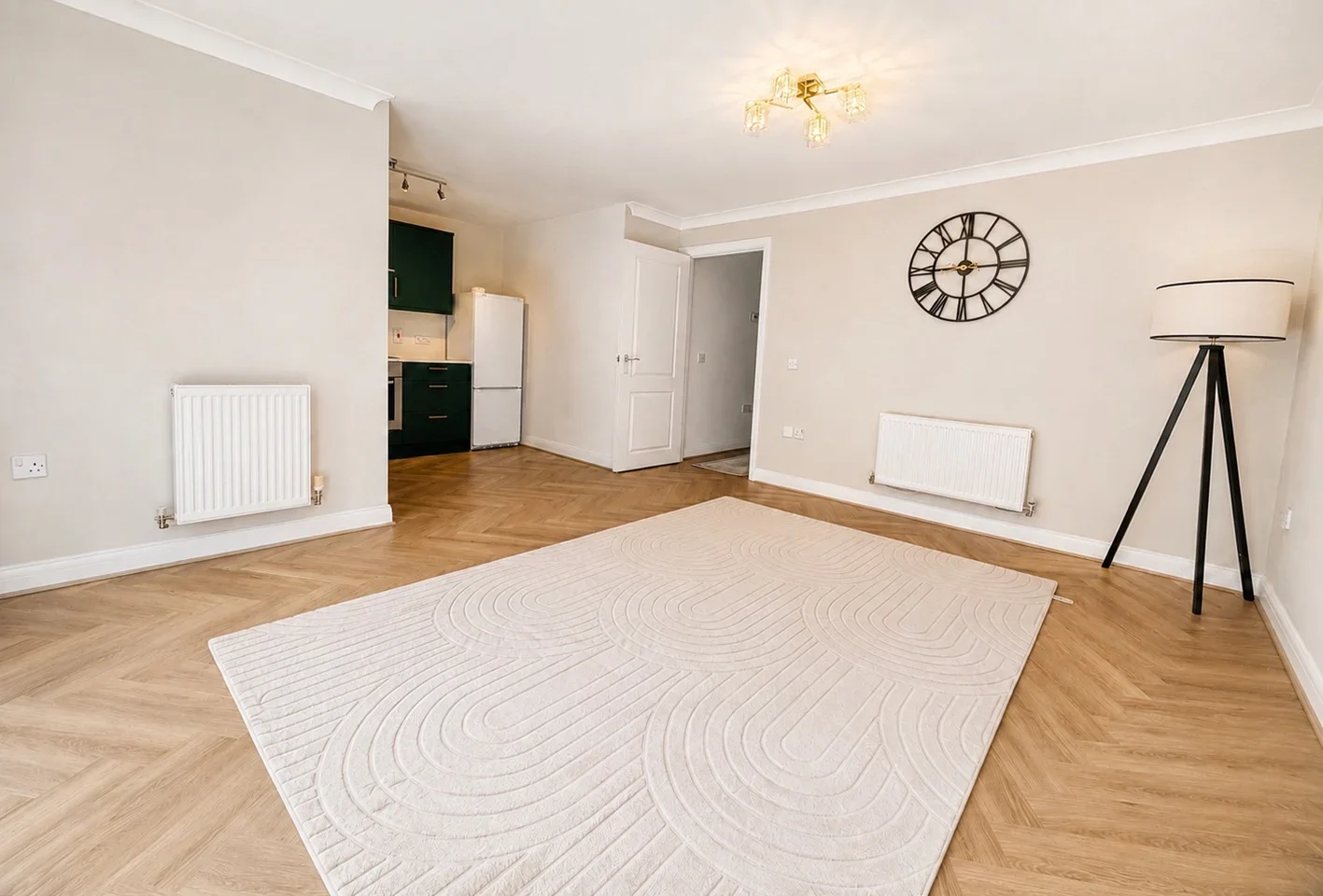 Flat Worrall Lane in Greater London
