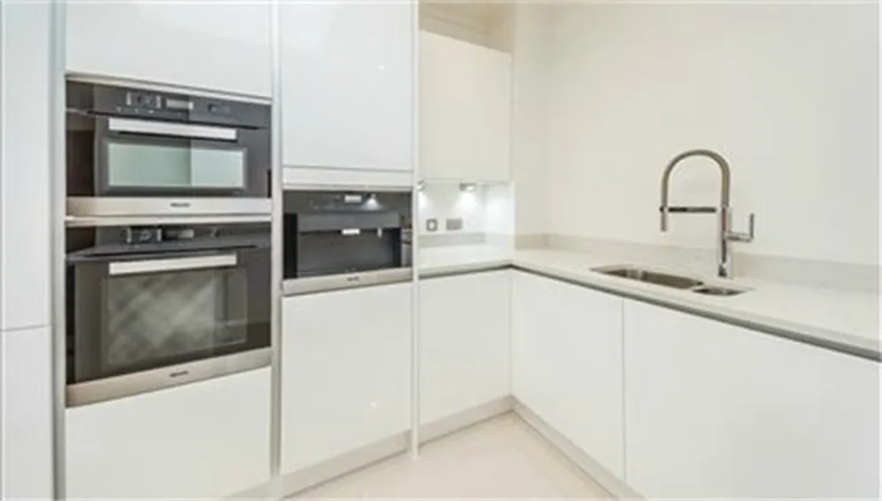 Flat Rainville Road in Greater London