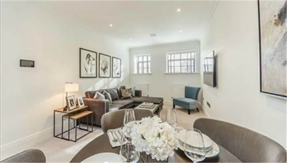 Flat Rainville Road in Greater London