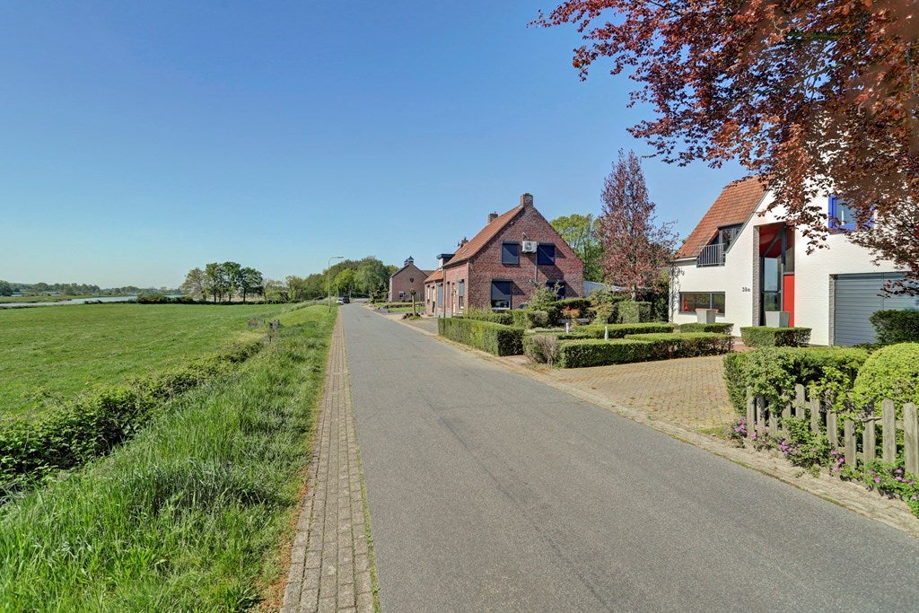Vrijstaande woning te koop: Haagweg 38A, Kessel