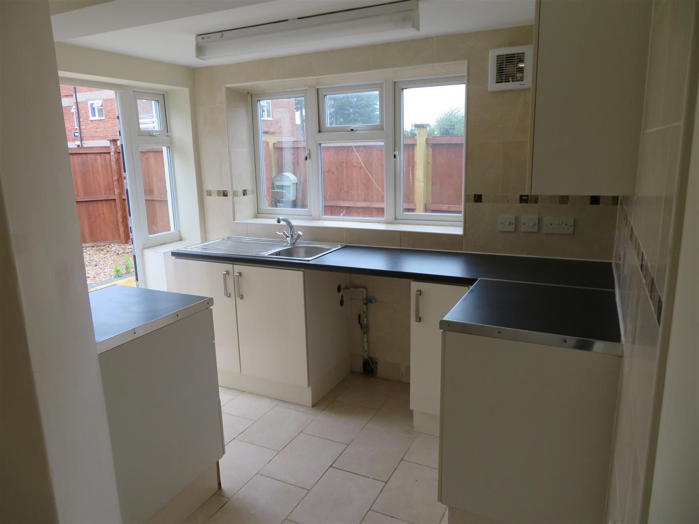 Flat Thomas Road in Borough of Swale