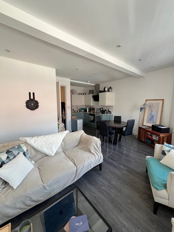 Room Lithos Road in Greater London