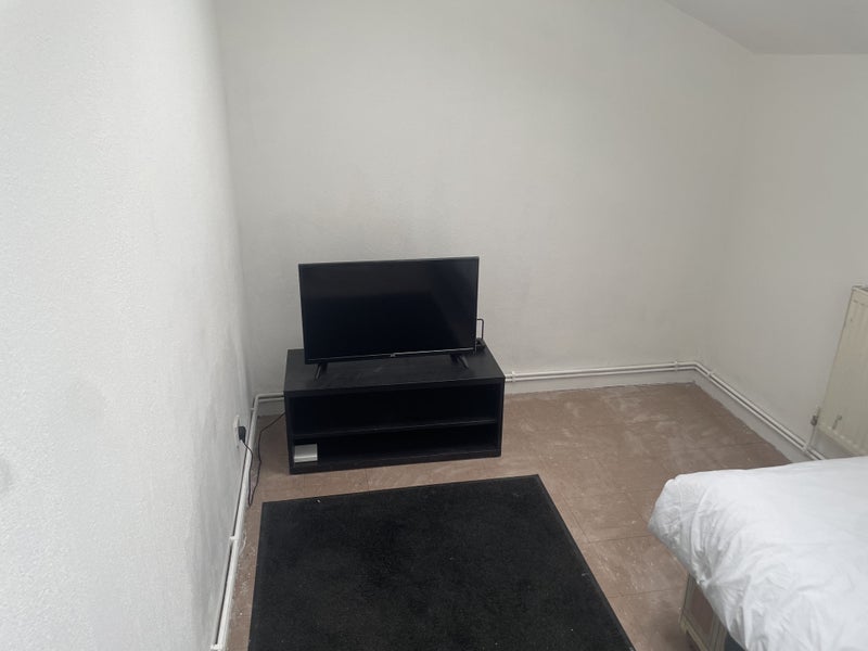 Room Dunelm Grove in Greater London