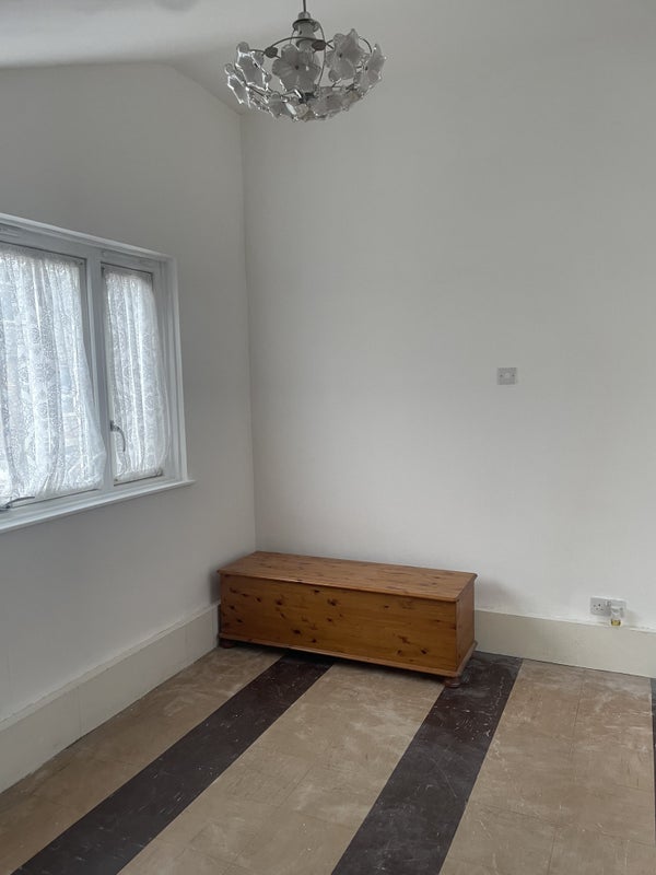 Room Dunelm Grove in Greater London
