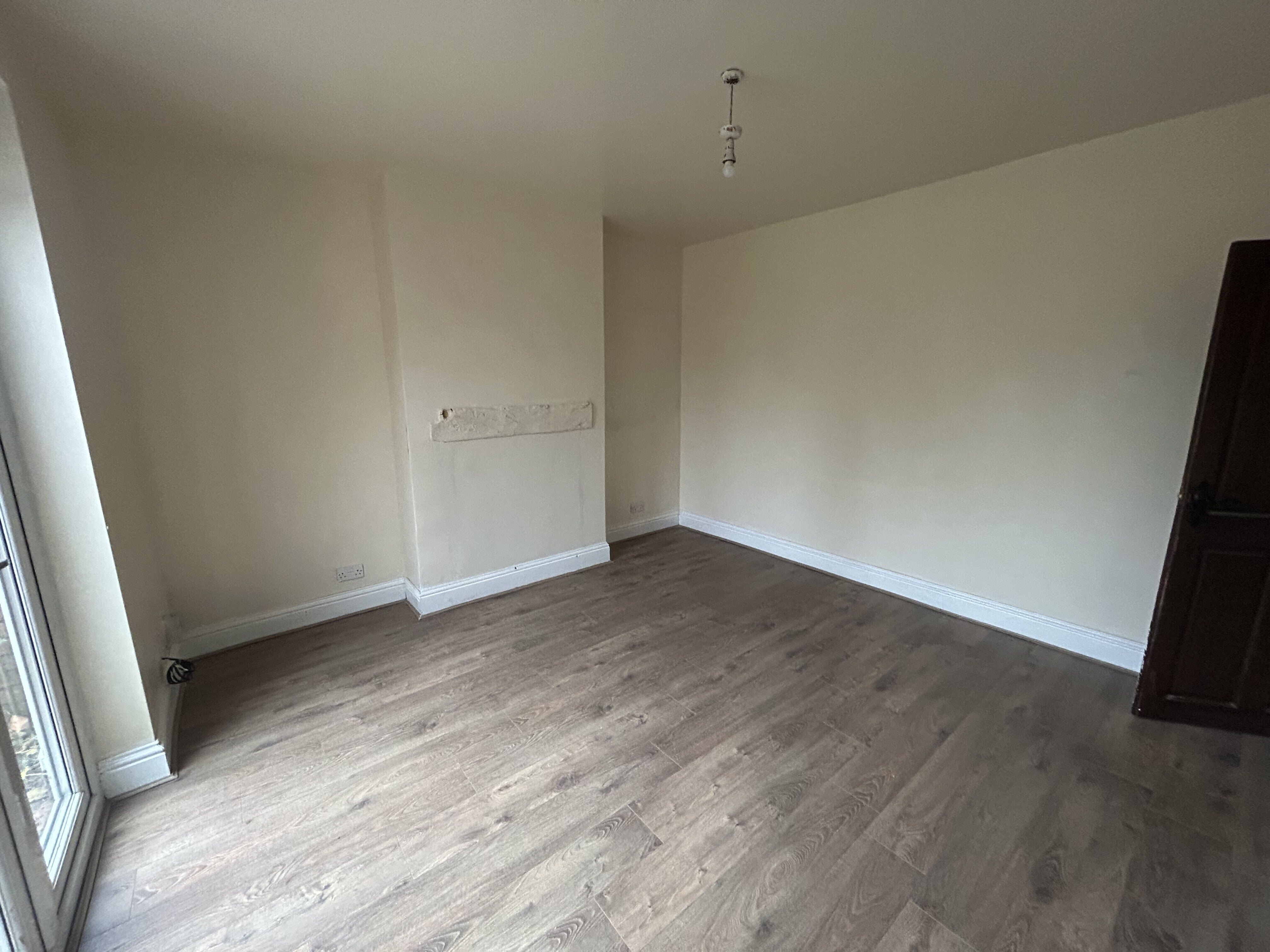 Flat Goldthorn Hill in Wolverhampton