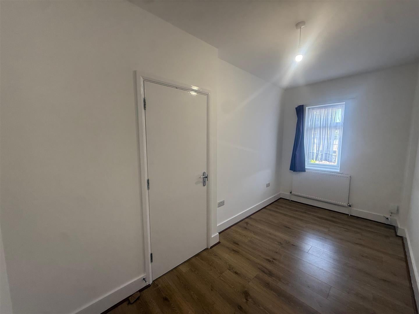 Flat Cranbrook Road in Greater London