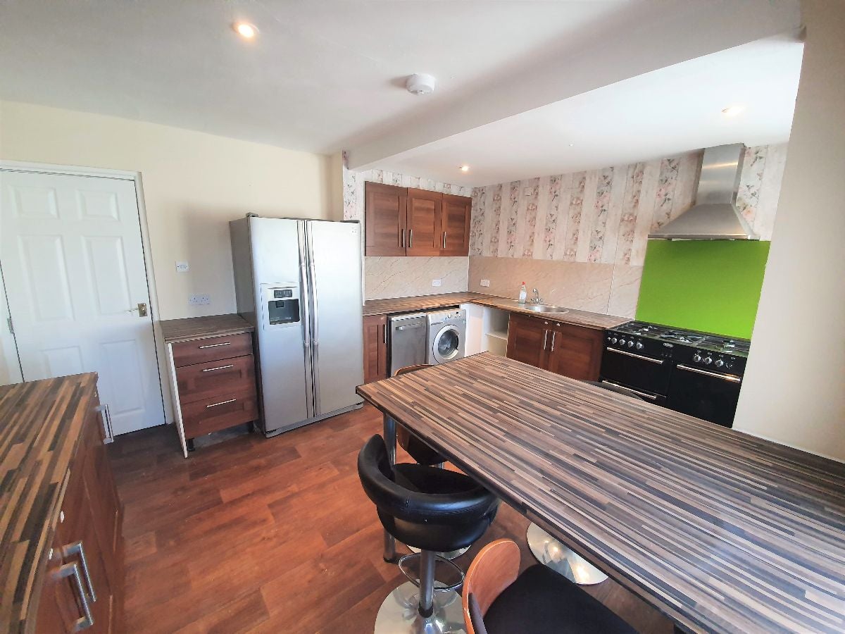 Room Whernside Way in Duston