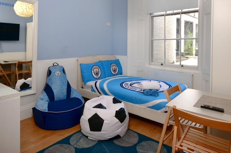 Flat Kensington Gardens Square in City of Westminster