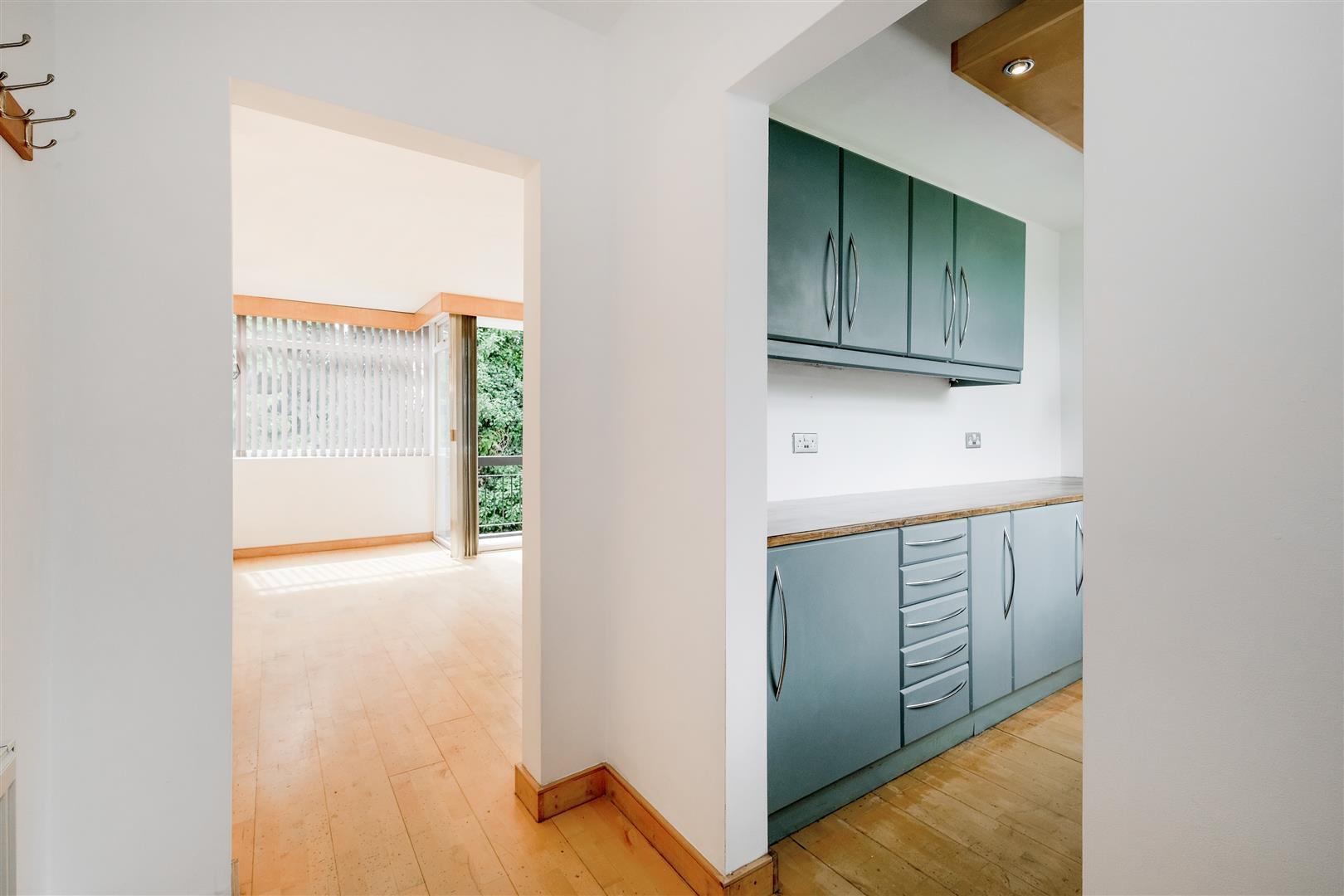 Flat River Close in Greater London