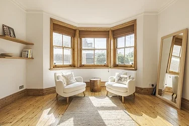 Flat Pulton Place in Greater London