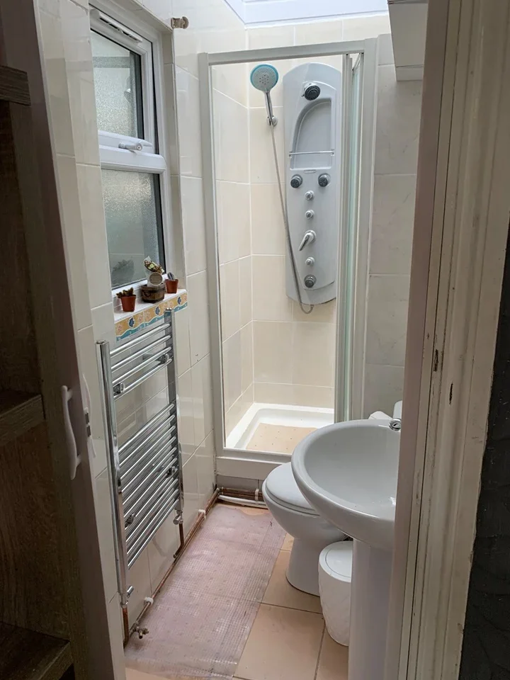 Flat Villacourt Road in Greater London