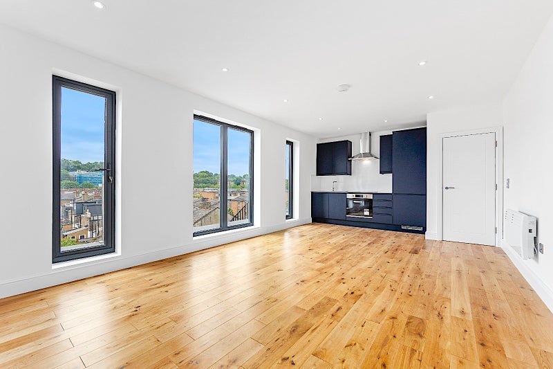 Room Trafalgar Road in Greater London