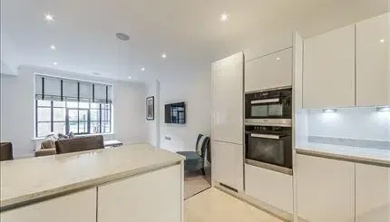 Flat Rainville Road in Greater London