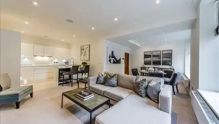 Flat Rainville Road in Greater London