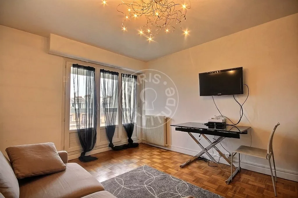 Flat Rue de Vaugirard in Paris