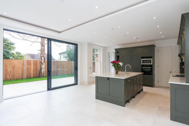 House Heath Ridge Green in Elmbridge