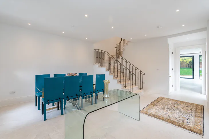 House Heath Ridge Green in Elmbridge