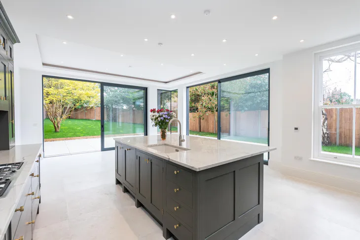 House Heath Ridge Green in Elmbridge
