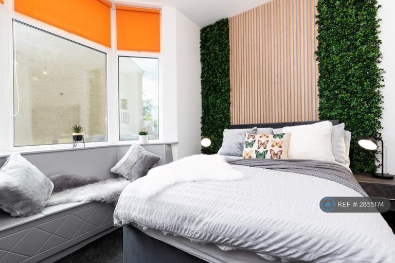 Room Marburn Place in Darlington