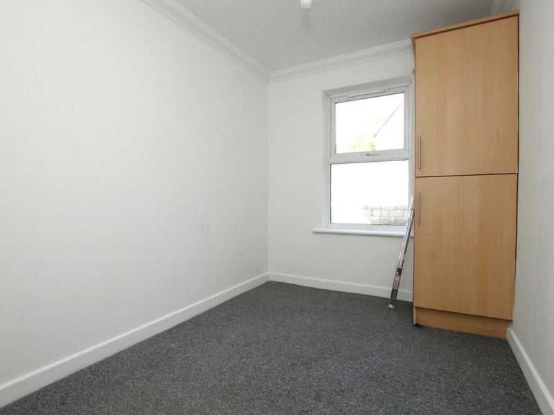 Room Cobbs Lane in Poole