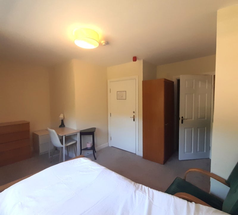 Room Wood Lane in Nottingham