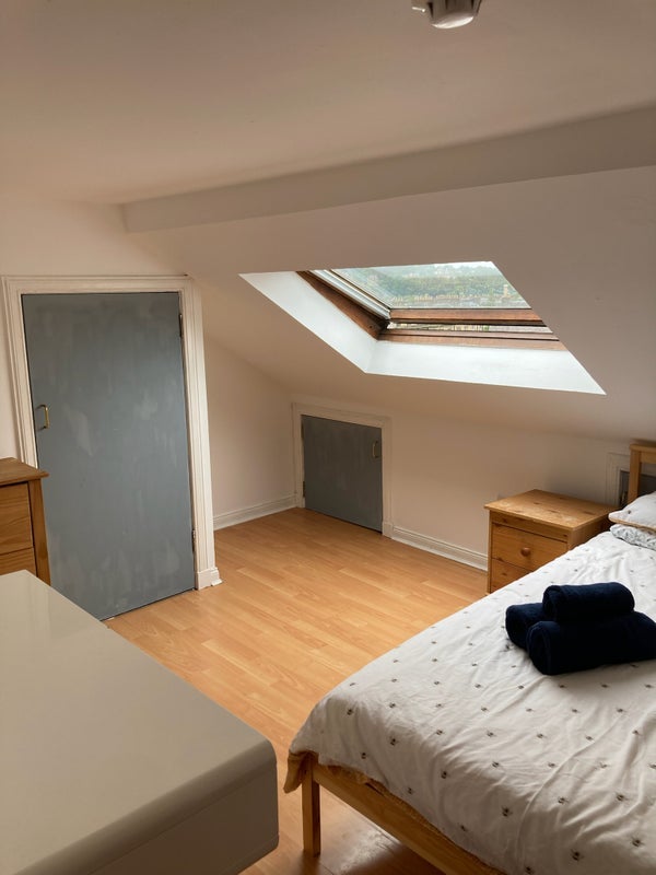 Room Morningside Road in City of Edinburgh