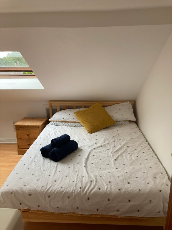 Room Morningside Road in City of Edinburgh