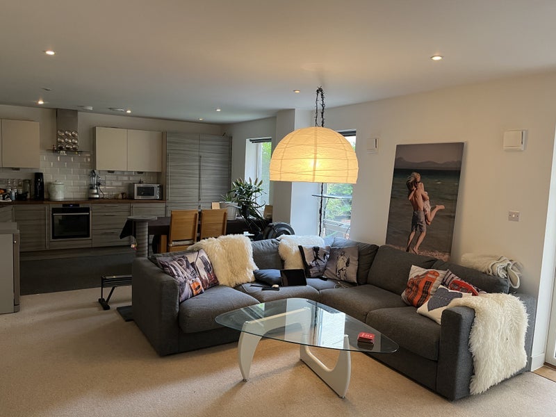Flat Freda Street in Greater London