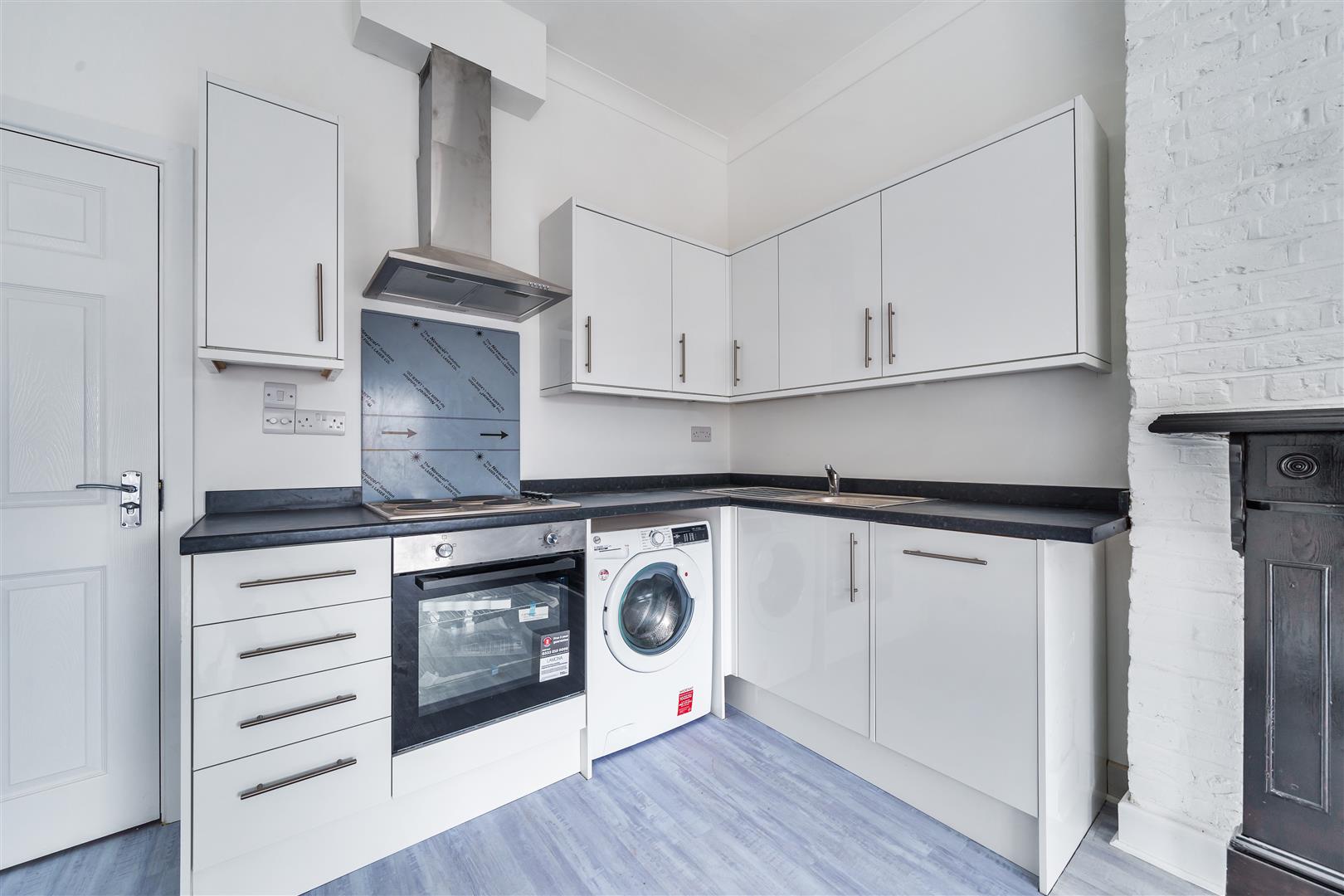 Flat Richmond Road in Greater London