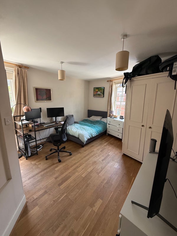 Room Denny Crescent in Greater London