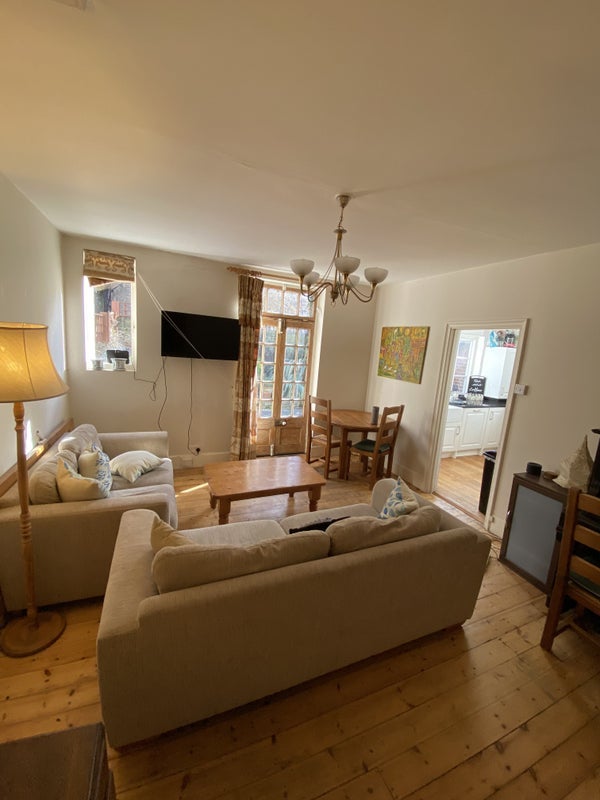 House Denny Crescent in Greater London