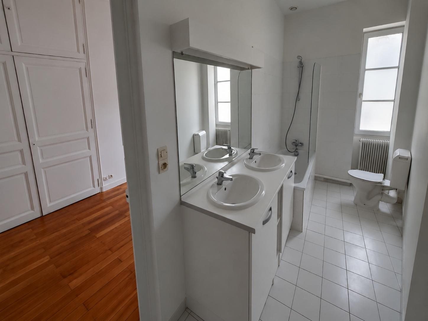 Flat Rue Louis de Romain in Angers