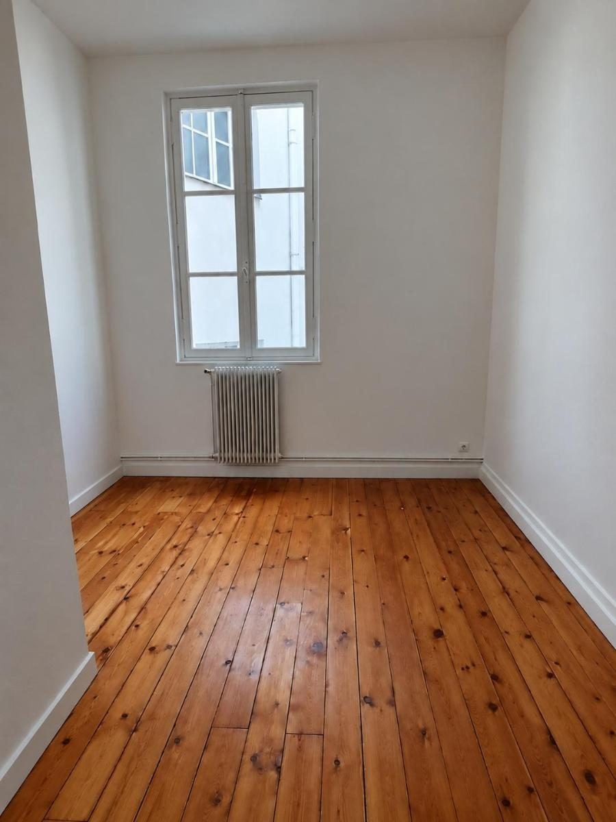 Flat Rue Louis de Romain in Angers