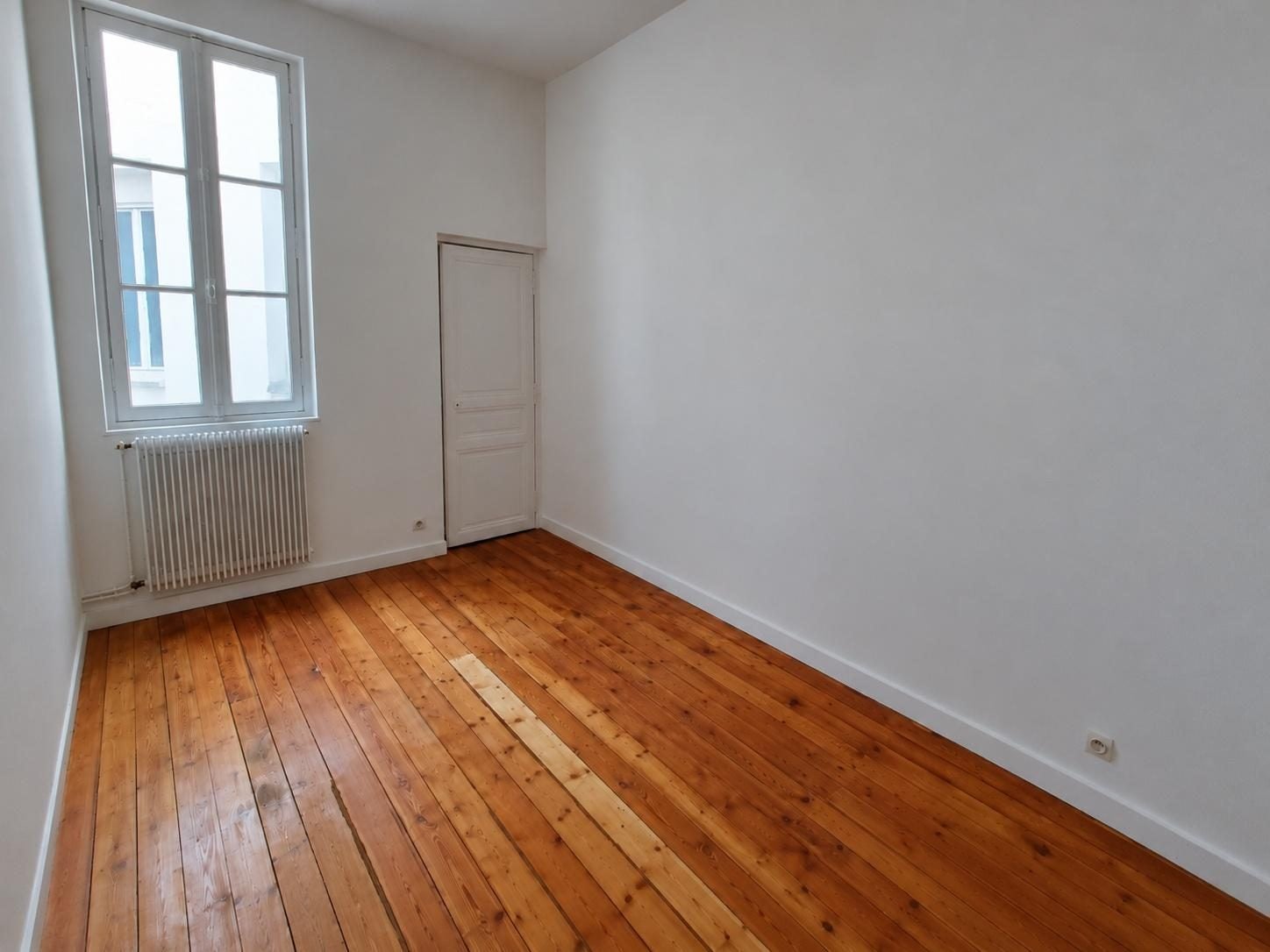 Flat Rue Louis de Romain in Angers