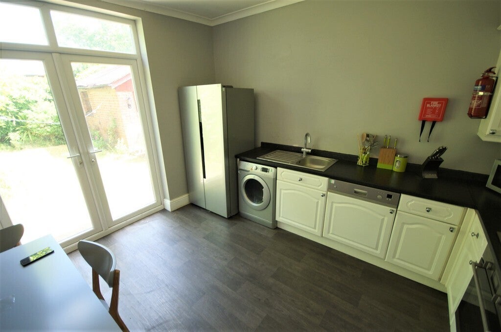Room St Michael's Road in Coventry