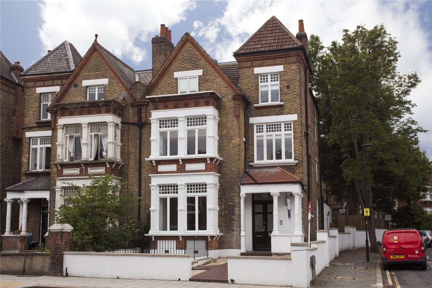 Flat Deerbrook Road in Greater London