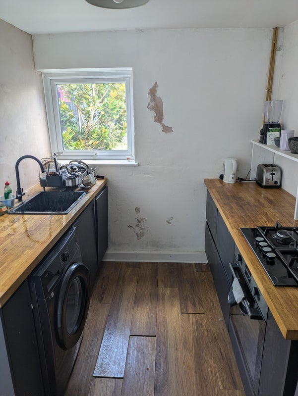 Room Love Lane in Greater London